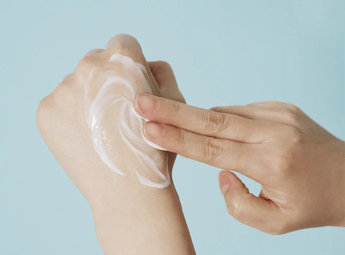 SKIN1004 Madagascar Centella Hyalu-Cica Gentle Cleansing Milk